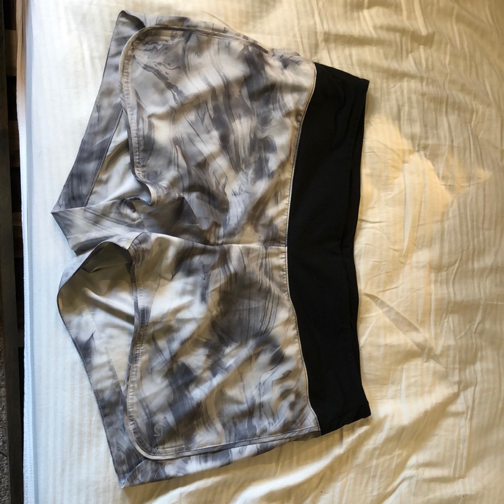 Size L Gap Maternity Shorts - EUC